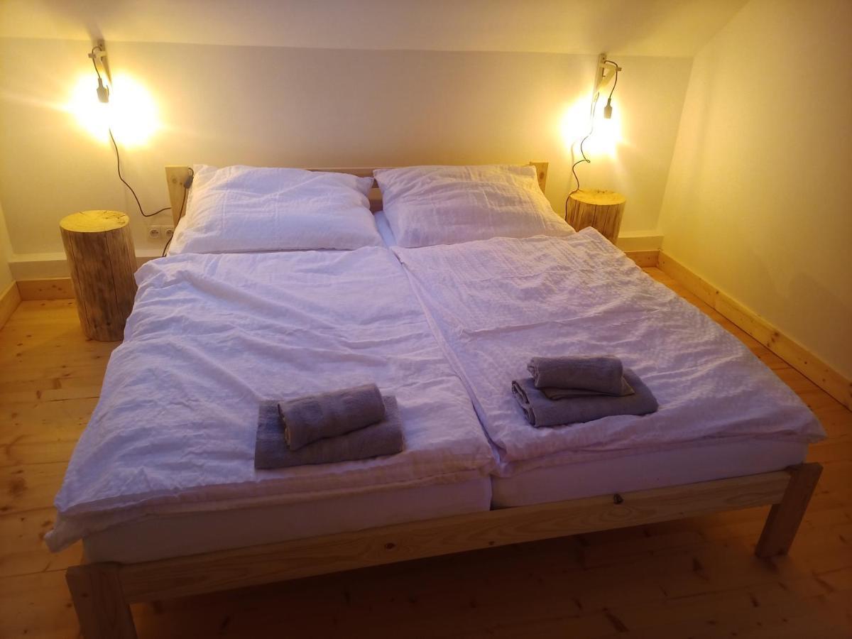 Wellness Srub U Holubu Vila Malsice Exterior foto