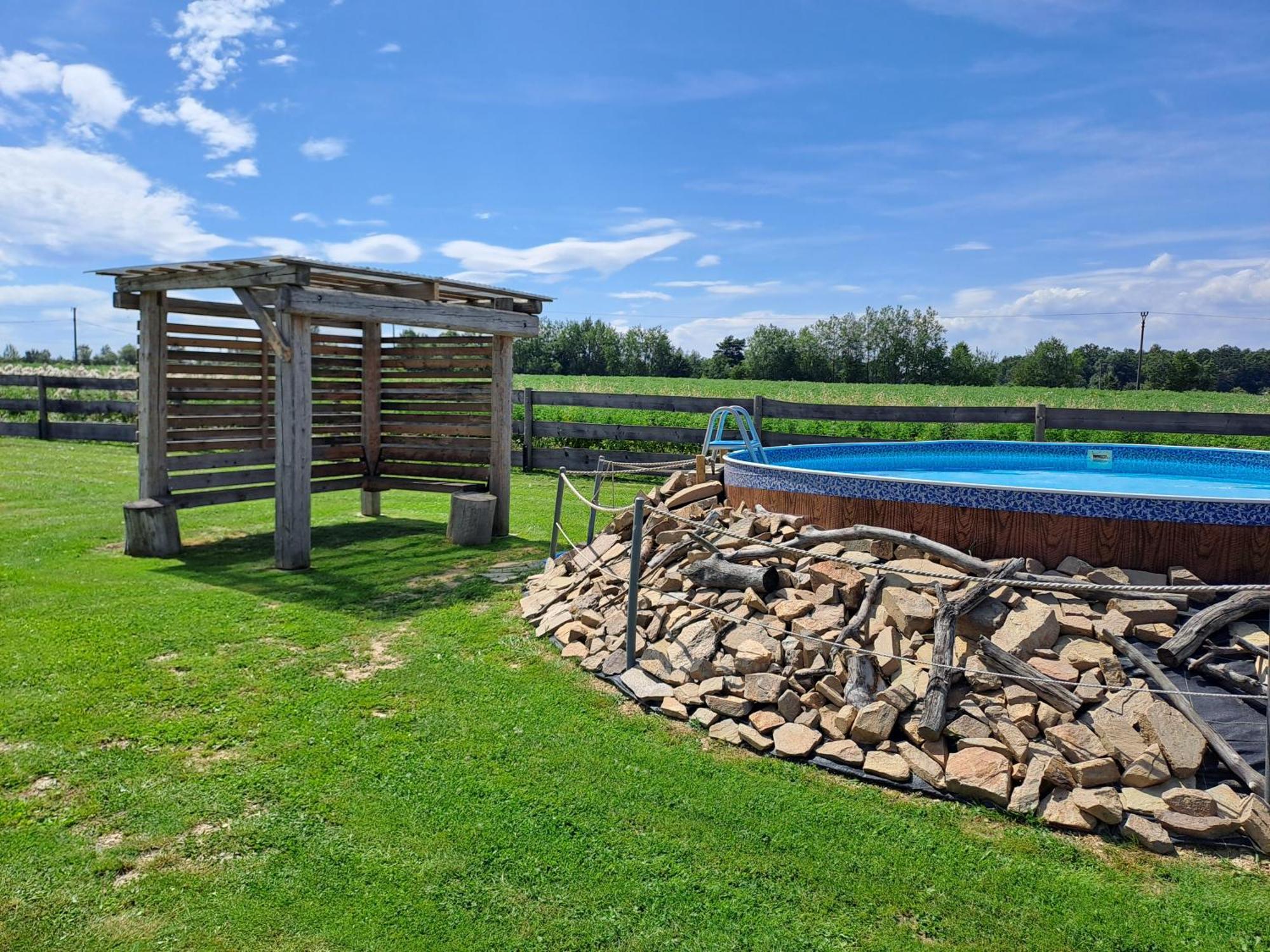 Wellness Srub U Holubu Vila Malsice Exterior foto