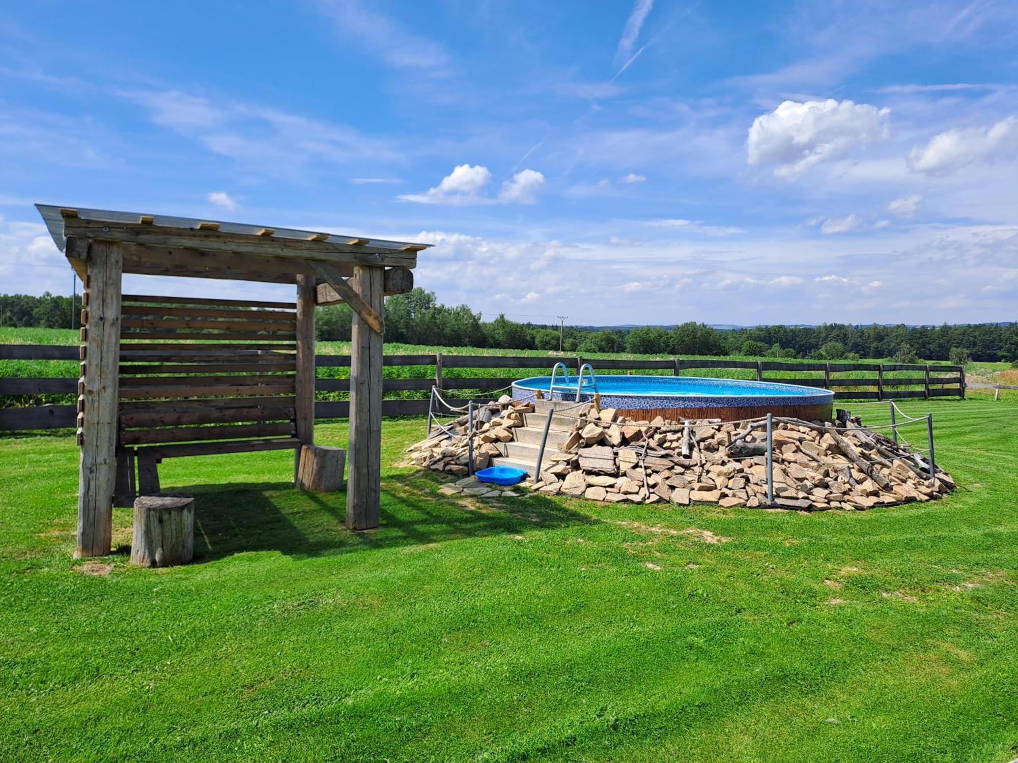 Wellness Srub U Holubu Vila Malsice Exterior foto